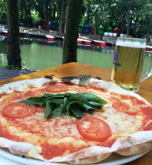 Pizza and Beer | www.the-wild-child.com